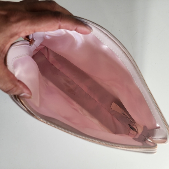 Iconic Ted Baker Floral toiletry bag - Picture 6 of 6